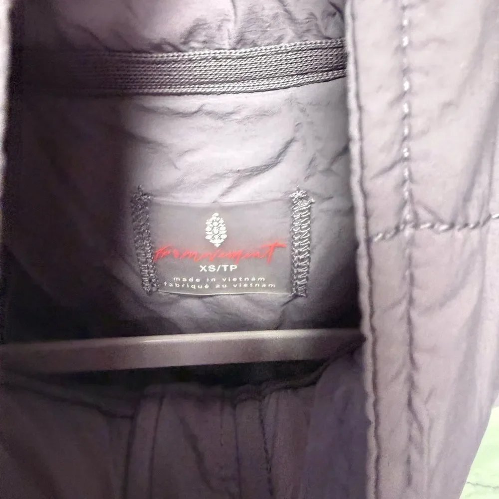 Free People Pippa striped Packable PufferJacket Steel Peach Combo - Picture 8 of 10